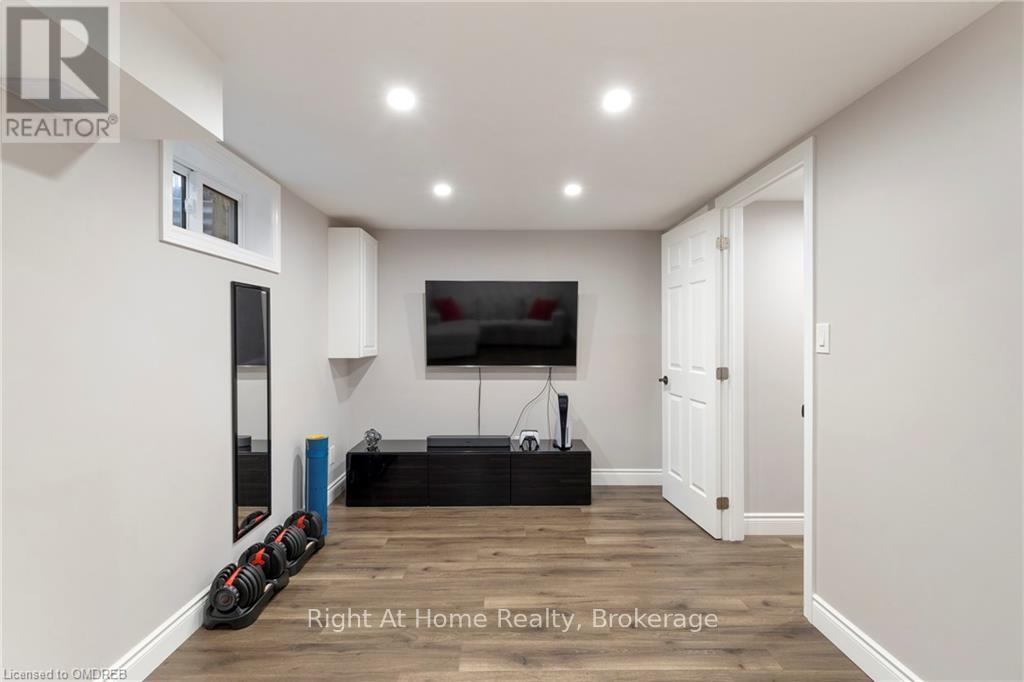 312b Bluevale Street N, Waterloo, Ontario  N2J 4G3 - Photo 35 - X10404092