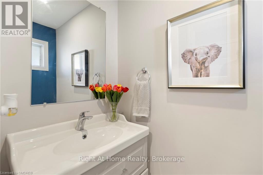 312b Bluevale Street N, Waterloo, Ontario  N2J 4G3 - Photo 8 - X10404092