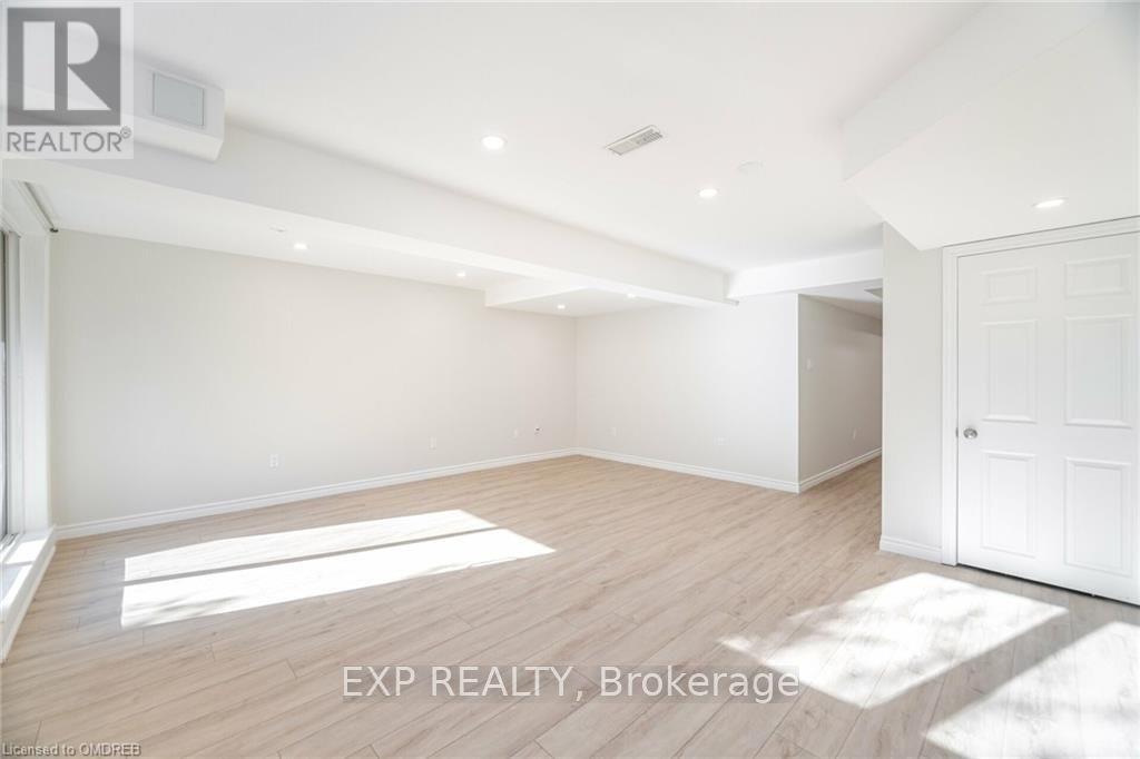 5064 Mercer, Burlington, Ontario  L7L 0A4 - Photo 39 - W10404081
