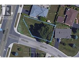 74 FELKER AVENUE, Hamilton, Ontario