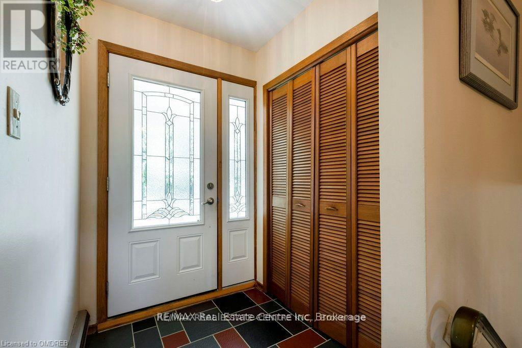 17 Mary Street, Milton, Ontario  L9T 1L6 - Photo 4 - W10418325