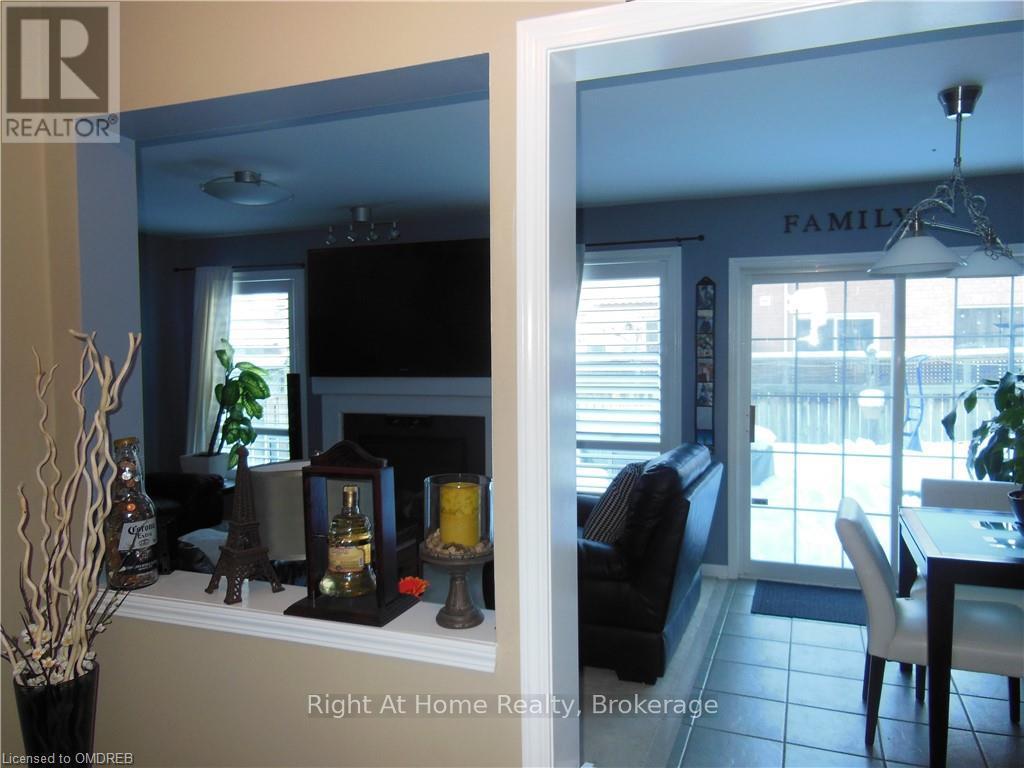 411 Cedar Hedge Road, Milton, Ontario  L9T 5K7 - Photo 11 - W10418338