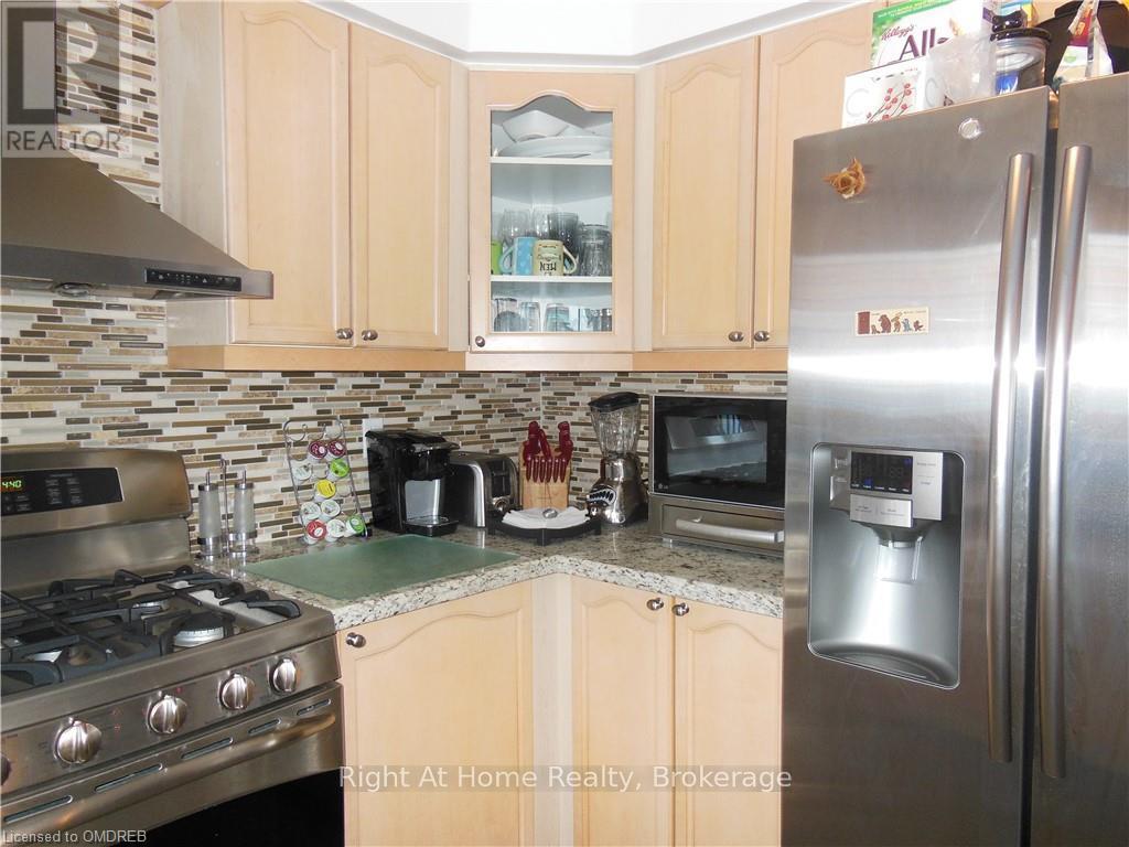 411 Cedar Hedge Road, Milton, Ontario  L9T 5K7 - Photo 7 - W10418338