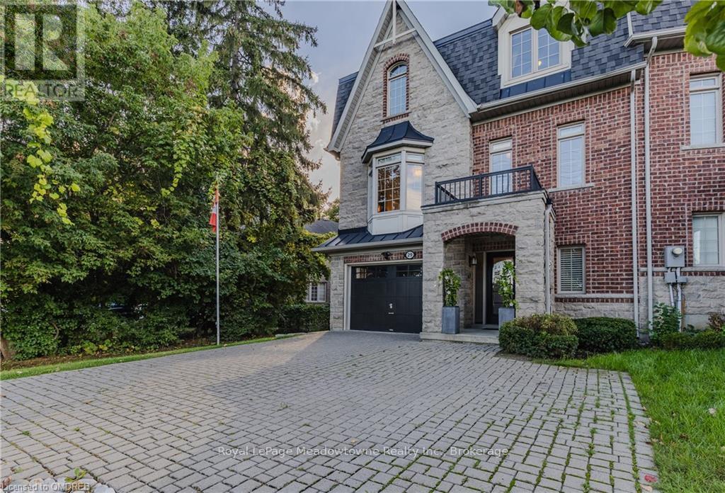 29 Premium Way, Mississauga, Ontario  L5B 1A1 - Photo 3 - W10418371