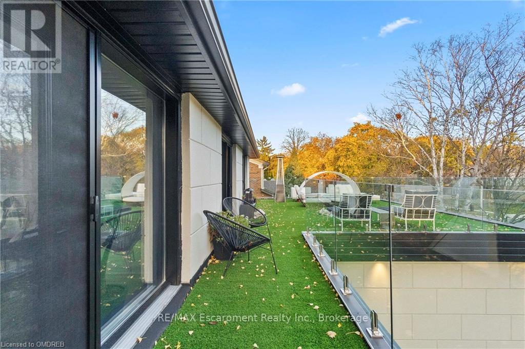 1401 Bridgestone Lane, Mississauga, Ontario  L5J 4E1 - Photo 21 - W10423638