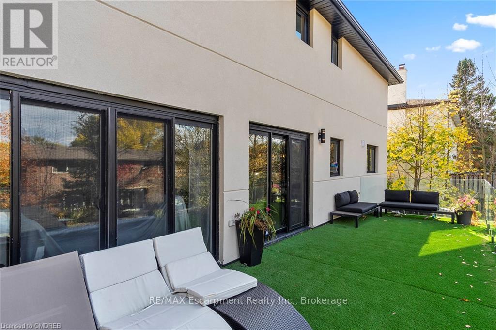 1401 Bridgestone Lane, Mississauga, Ontario  L5J 4E1 - Photo 32 - W10423638