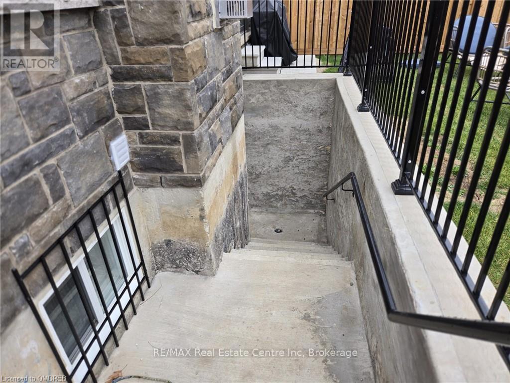 Basement - 1412 Rose Way, Milton, Ontario  L9T 7E7 - Photo 7 - W10845532