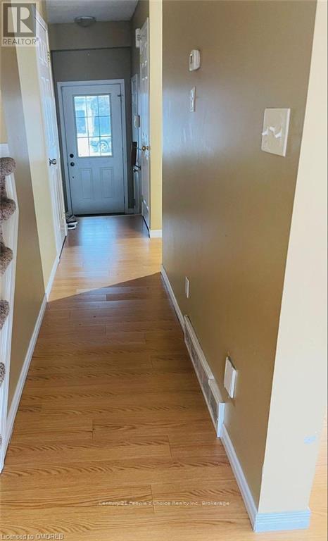 17 Sorrento Street, Kitchener, Ontario  N2R 0A4 - Photo 3 - X10404401