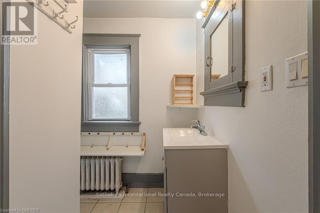189 Park Street, Waterloo, Ontario  N2L 1Y7 - Photo 18 - X10404486