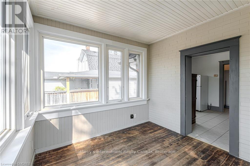 189 Park Street, Waterloo, Ontario  N2L 1Y7 - Photo 23 - X10404486