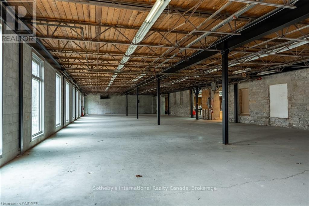 B-08 - 64 Hatt Street, Hamilton, Ontario  L9H 7T6 - Photo 3 - X10422862