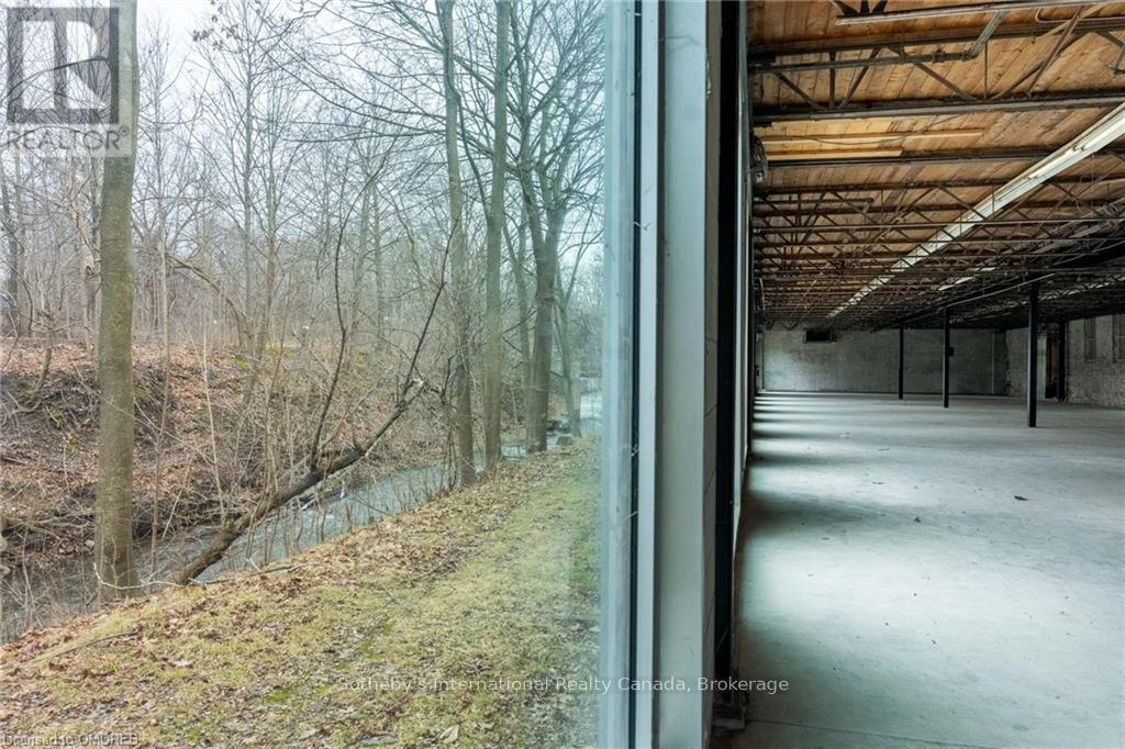 B-08 - 64 Hatt Street, Hamilton, Ontario  L9H 7T6 - Photo 4 - X10422862