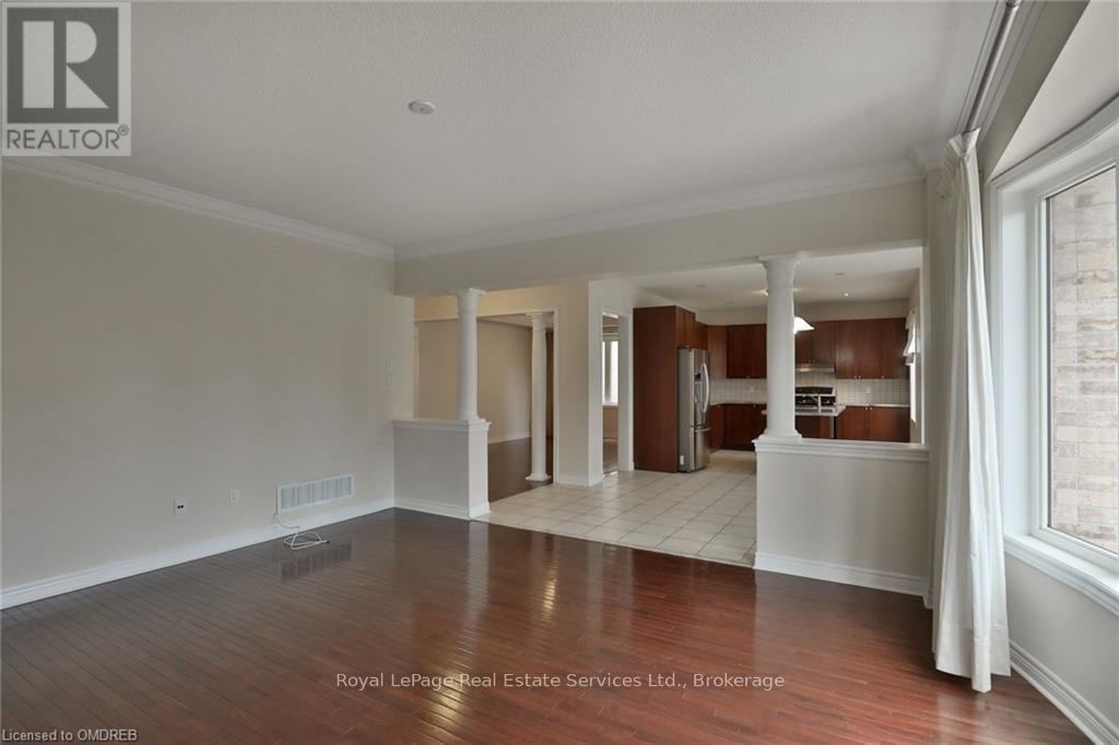 1523 Arrowhead Road, Oakville, Ontario  L6H 7V6 - Photo 4 - W10441616