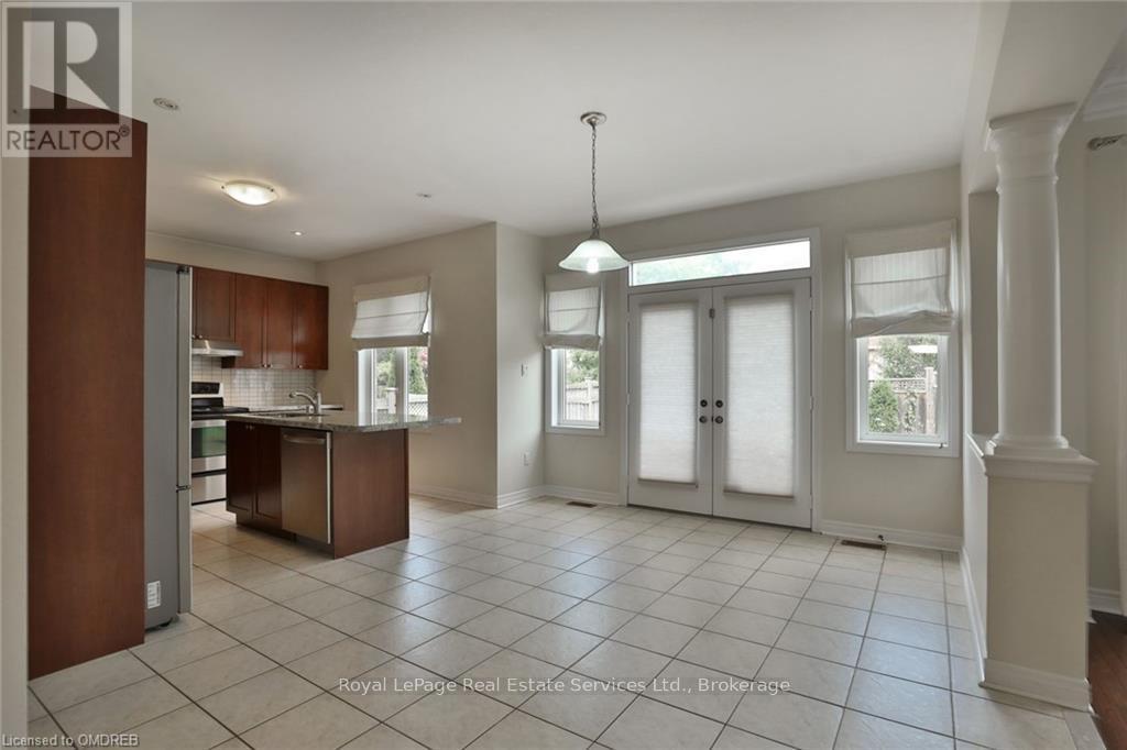 1523 Arrowhead Road, Oakville, Ontario  L6H 7V6 - Photo 6 - W10441616