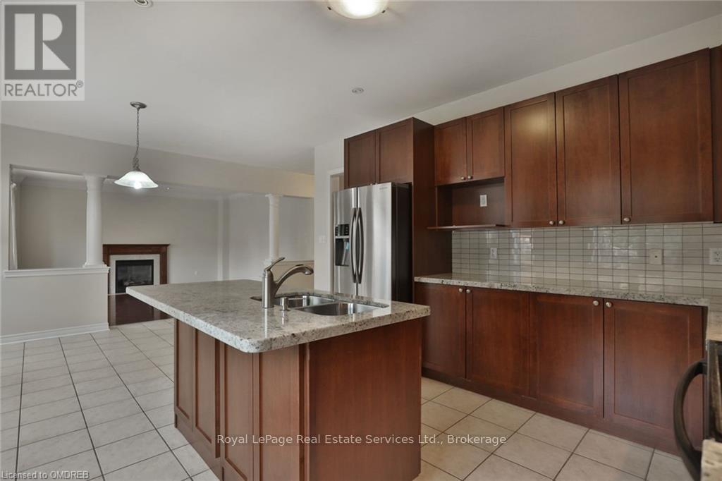 1523 Arrowhead Road, Oakville, Ontario  L6H 7V6 - Photo 9 - W10441616