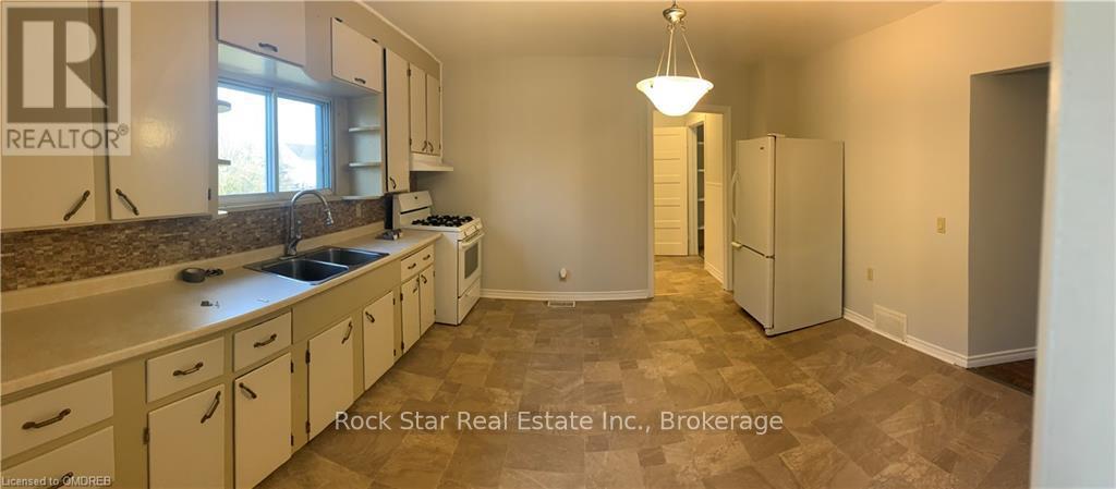 Main Floor - 138 Humboldt Parkway, Port Colborne, Ontario  L3K 2H4 - Photo 3 - X10428577