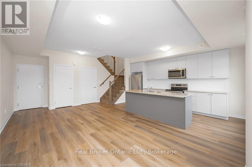 109 - 1569 Rose Way, Milton, Ontario  L9T 7E7 - Photo 5 - W10431013