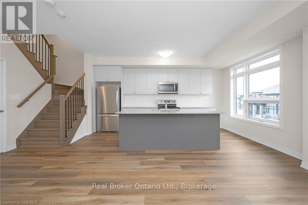 109 - 1569 Rose Way, Milton, Ontario  L9T 7E7 - Photo 6 - W10431013