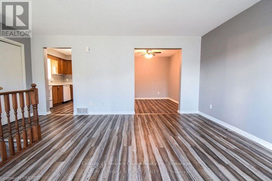 5716 Deerbrook Street, Niagara Falls, Ontario  L2G 7V6 - Photo 9 - X10707934