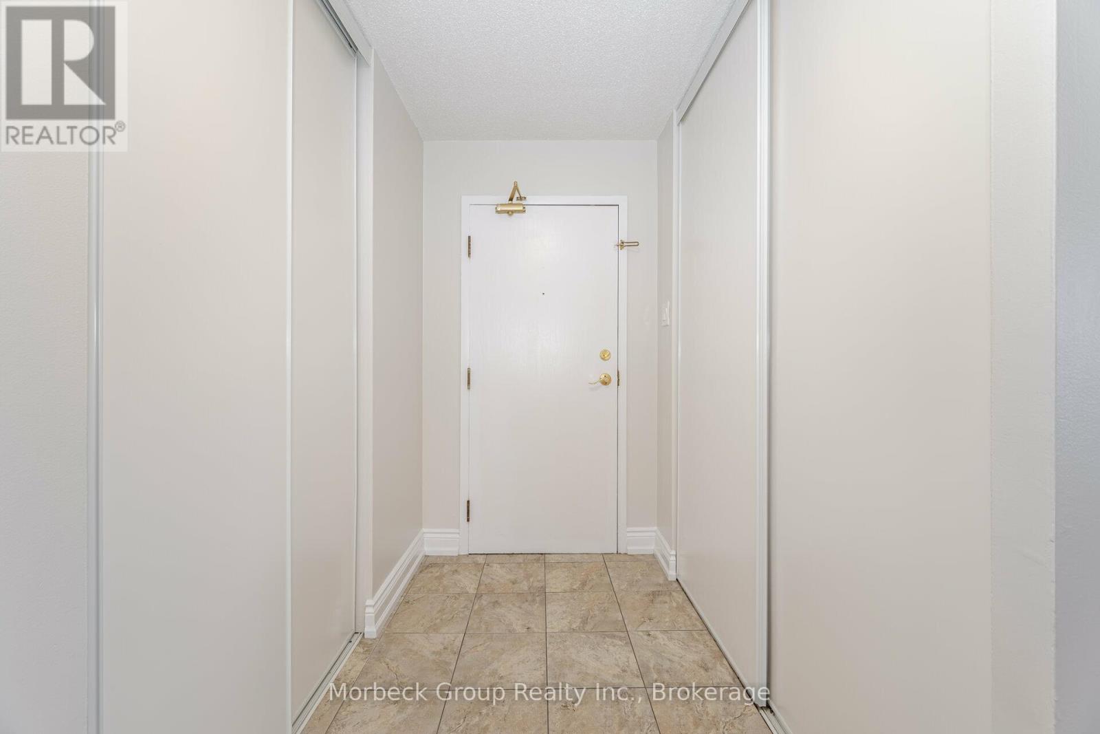 1004 - 400 Webb Drive, Mississauga, Ontario  L5B 3Z7 - Photo 6 - W10430811
