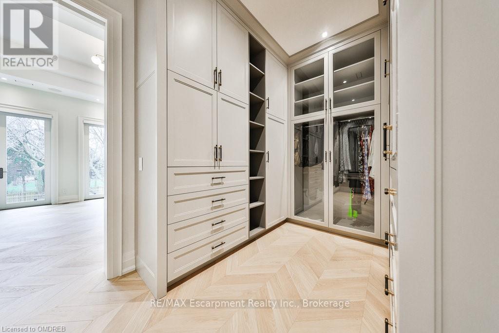 556 Fourth Line, Oakville, Ontario  L6L 5A7 - Photo 18 - W10441946