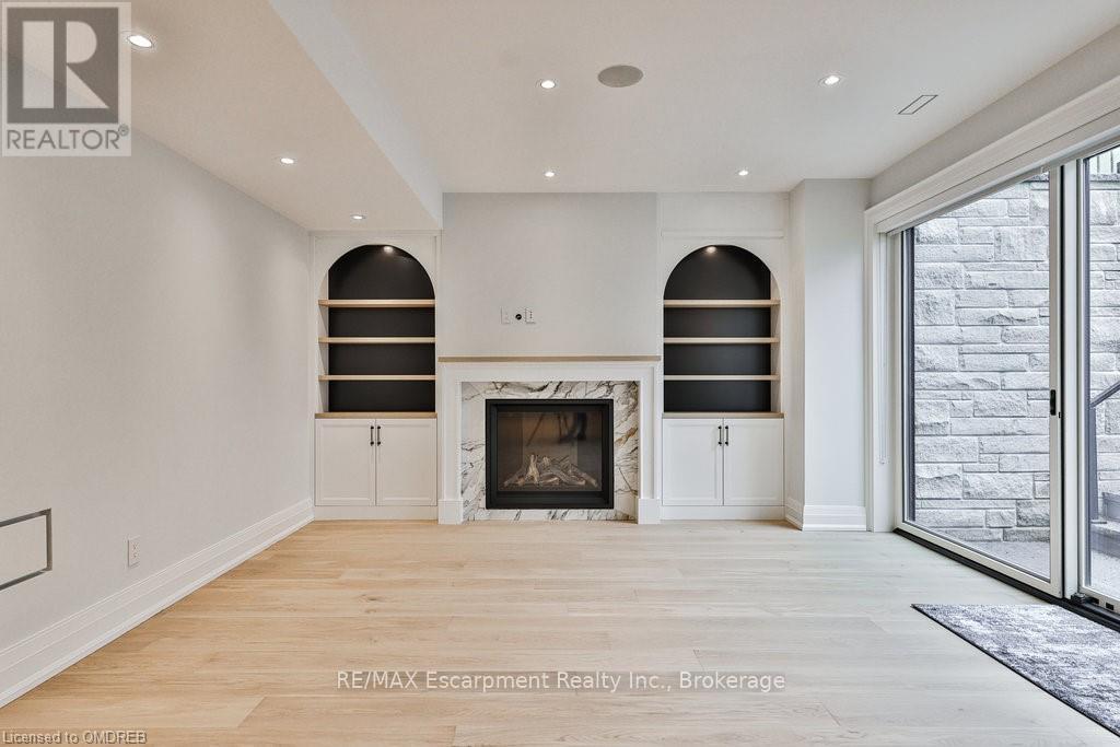556 Fourth Line, Oakville, Ontario  L6L 5A7 - Photo 30 - W10441946