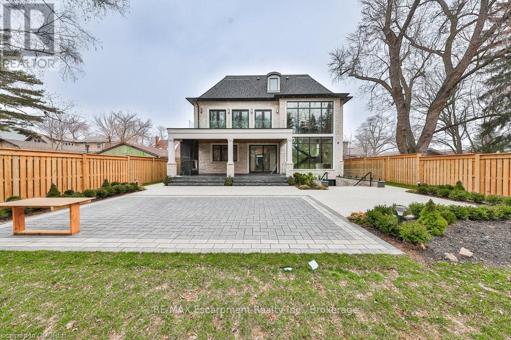 556 Fourth Line, Oakville, Ontario  L6L 5A7 - Photo 34 - W10441946