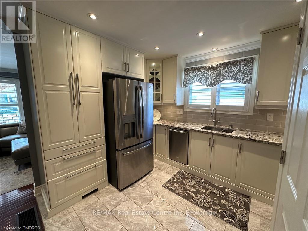 1 - 223 Picton Street E, Hamilton, Ontario  L8L 3W8 - Photo 3 - X10845514