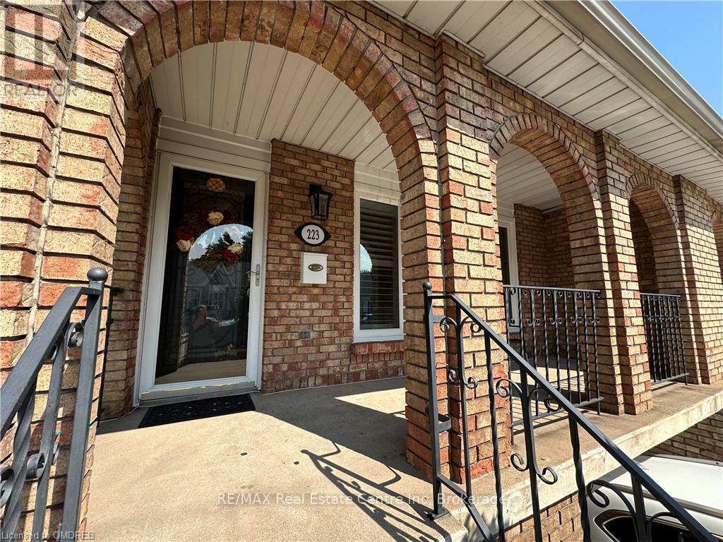 1 - 223 Picton Street E, Hamilton, Ontario  L8L 3W8 - Photo 7 - X10845514