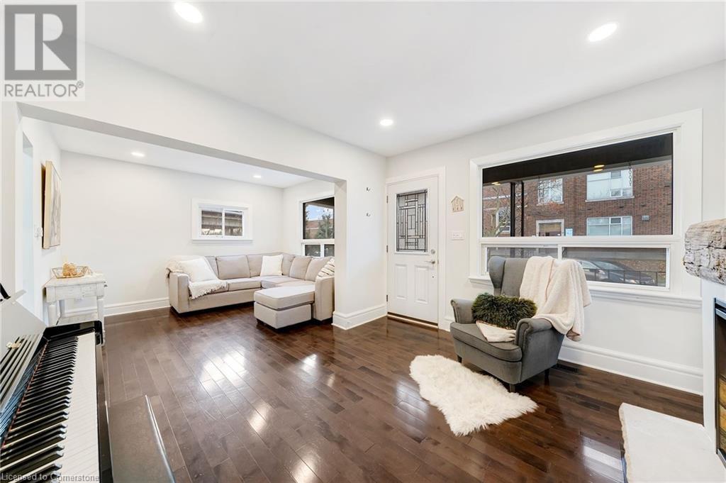 21 East 19th Street, Hamilton, Ontario  L9A 4R9 - Photo 6 - 40680985