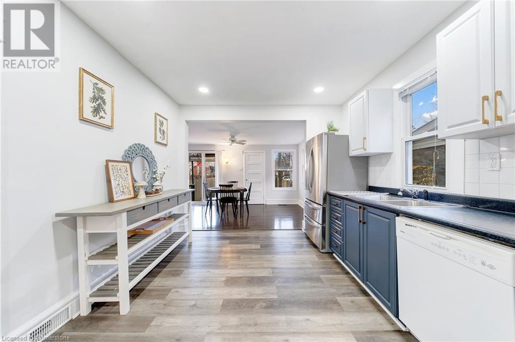 21 East 19th Street, Hamilton, Ontario  L9A 4R9 - Photo 9 - 40680985