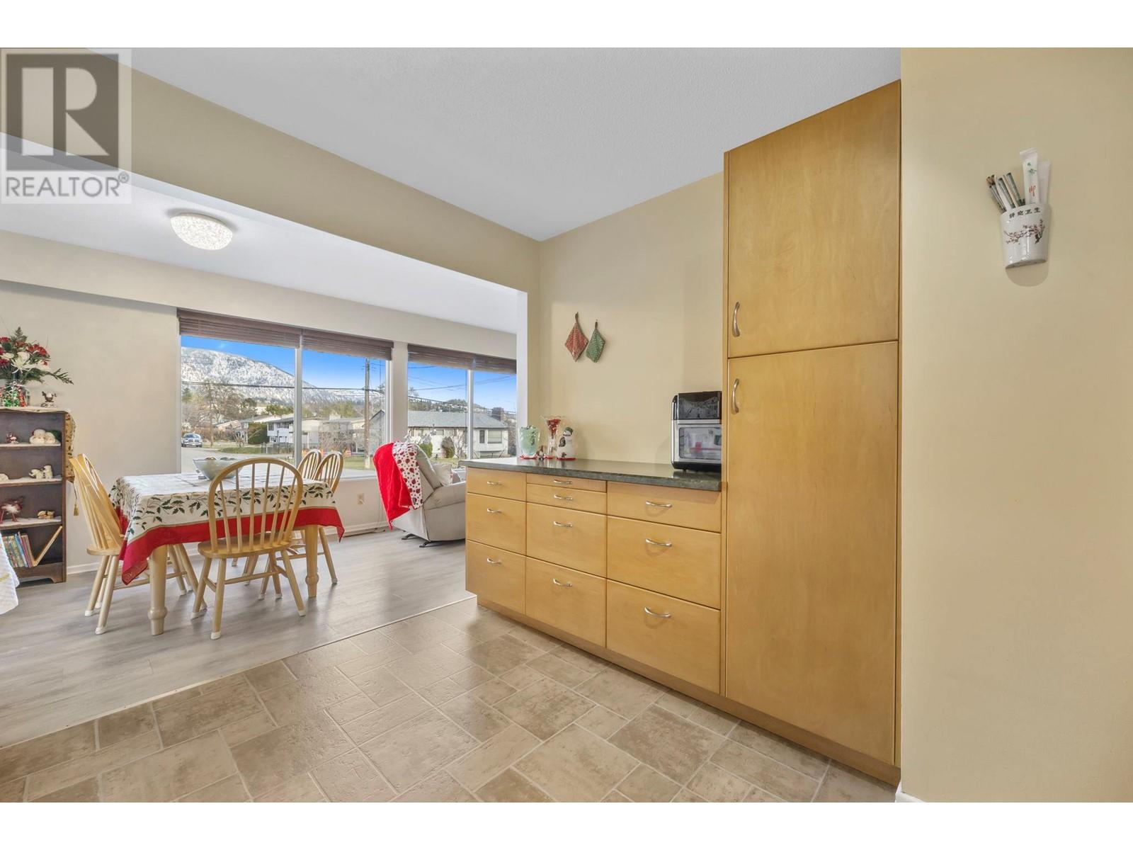 Property at 2429 Gosset Road image 5