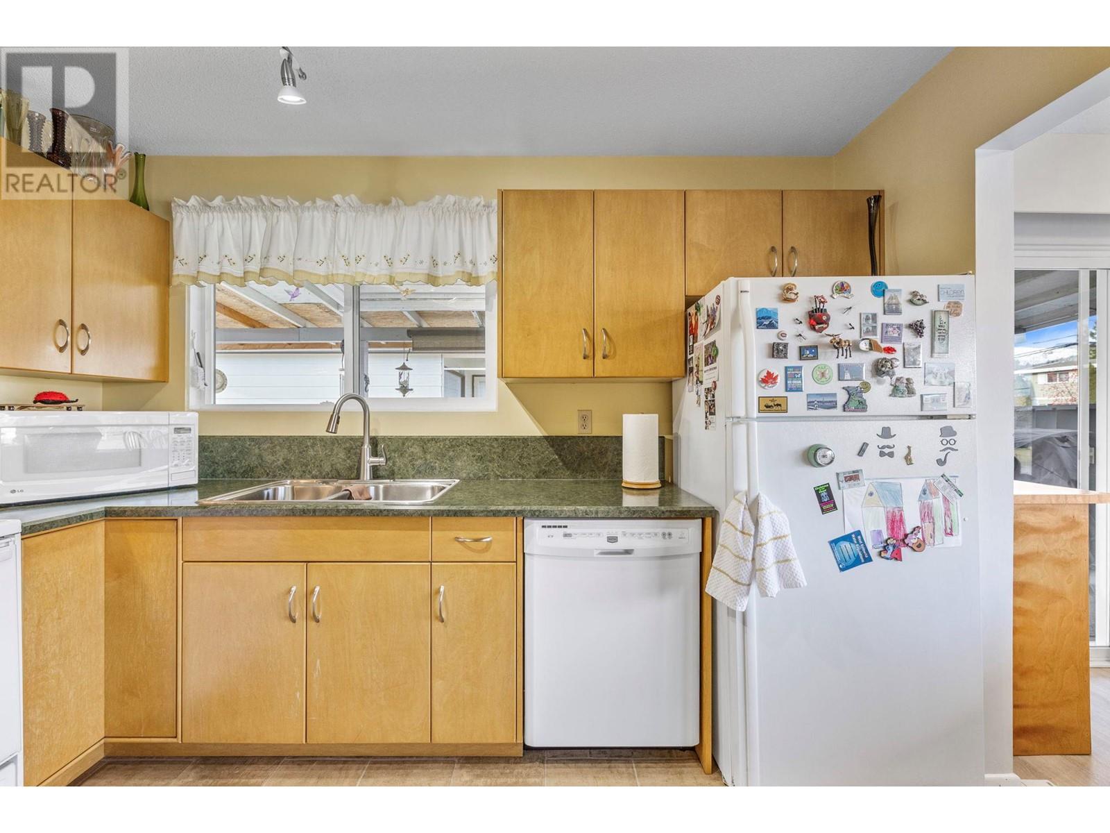 Property at 2429 Gosset Road image 4