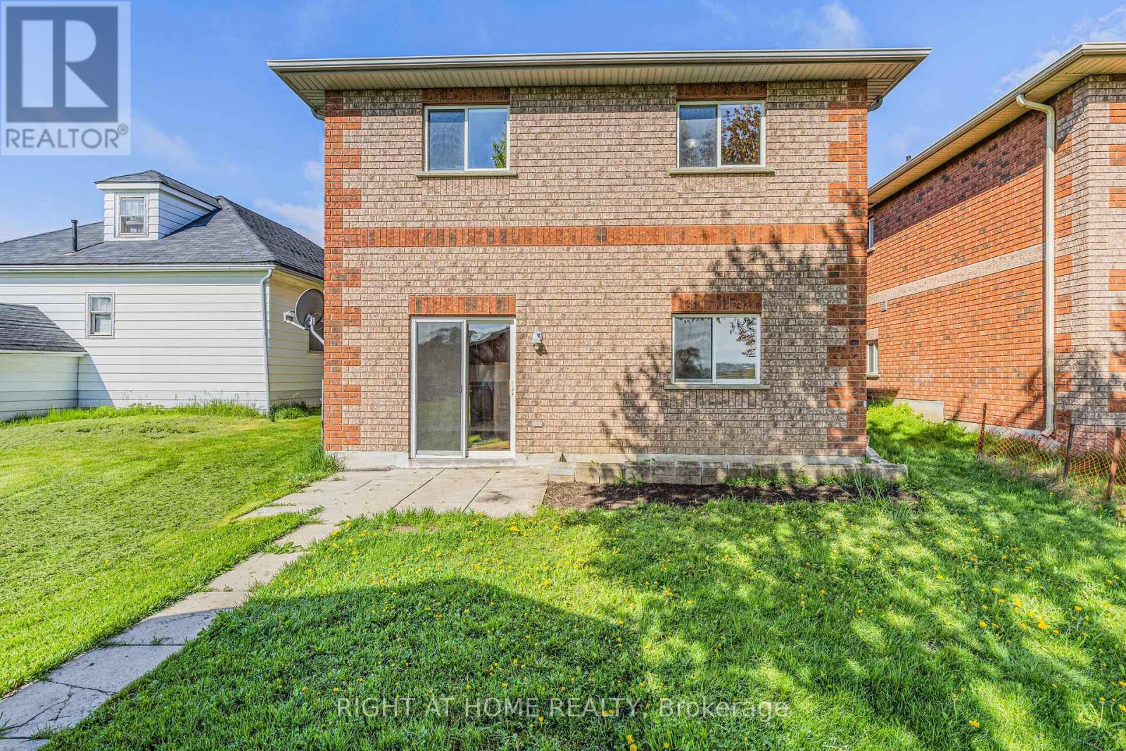 173 Simcoe Street, Bradford West Gwillimbury, Ontario  L3Z 1Y3 - Photo 13 - N11825066