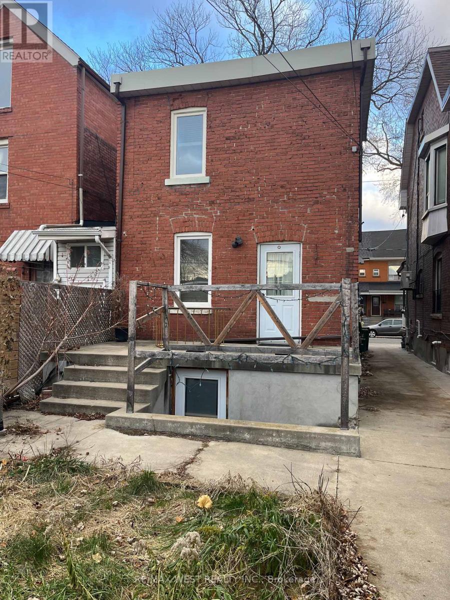 46 Salem Avenue, Toronto (Dovercourt-Wallace Emerson-Junction), Ontario  M6H 3C1 - Photo 2 - W11825007