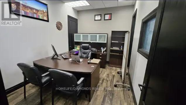 39 - 480 Chrysler Drive, Brampton, Ontario  L6S 0C1 - Photo 2 - W11825070