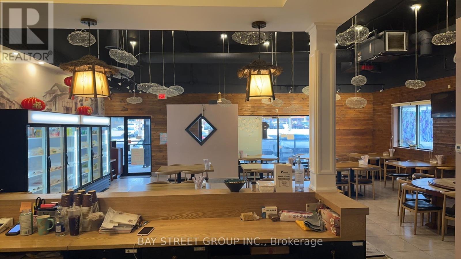 Property at 22-23 - 160 UNIVERSITY AVENUE W image 2