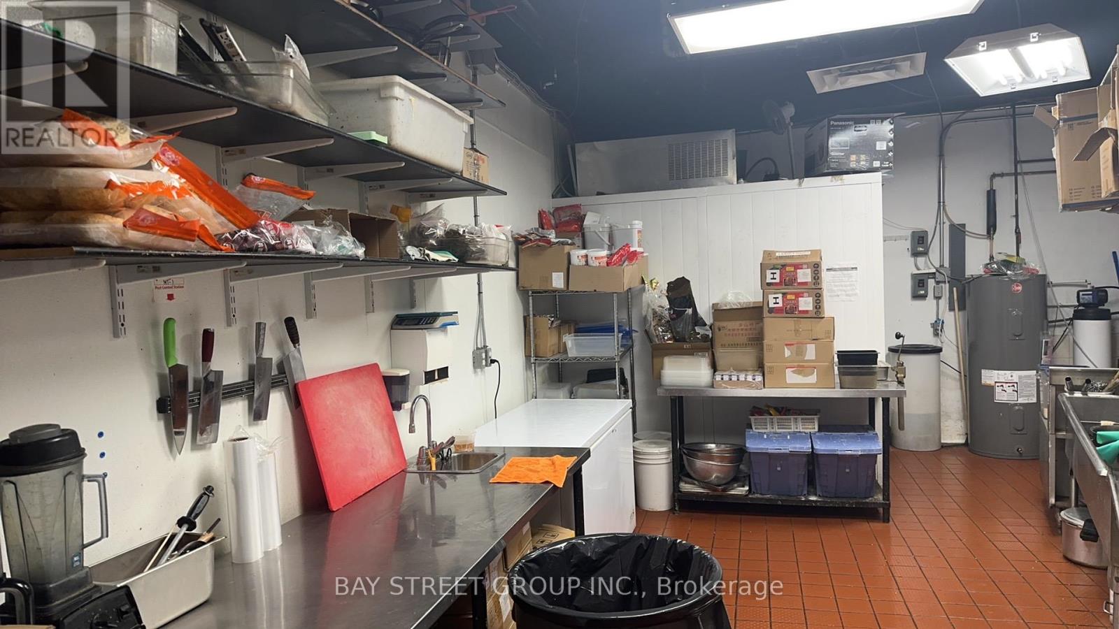 Property at 22-23 - 160 UNIVERSITY AVENUE W image 5