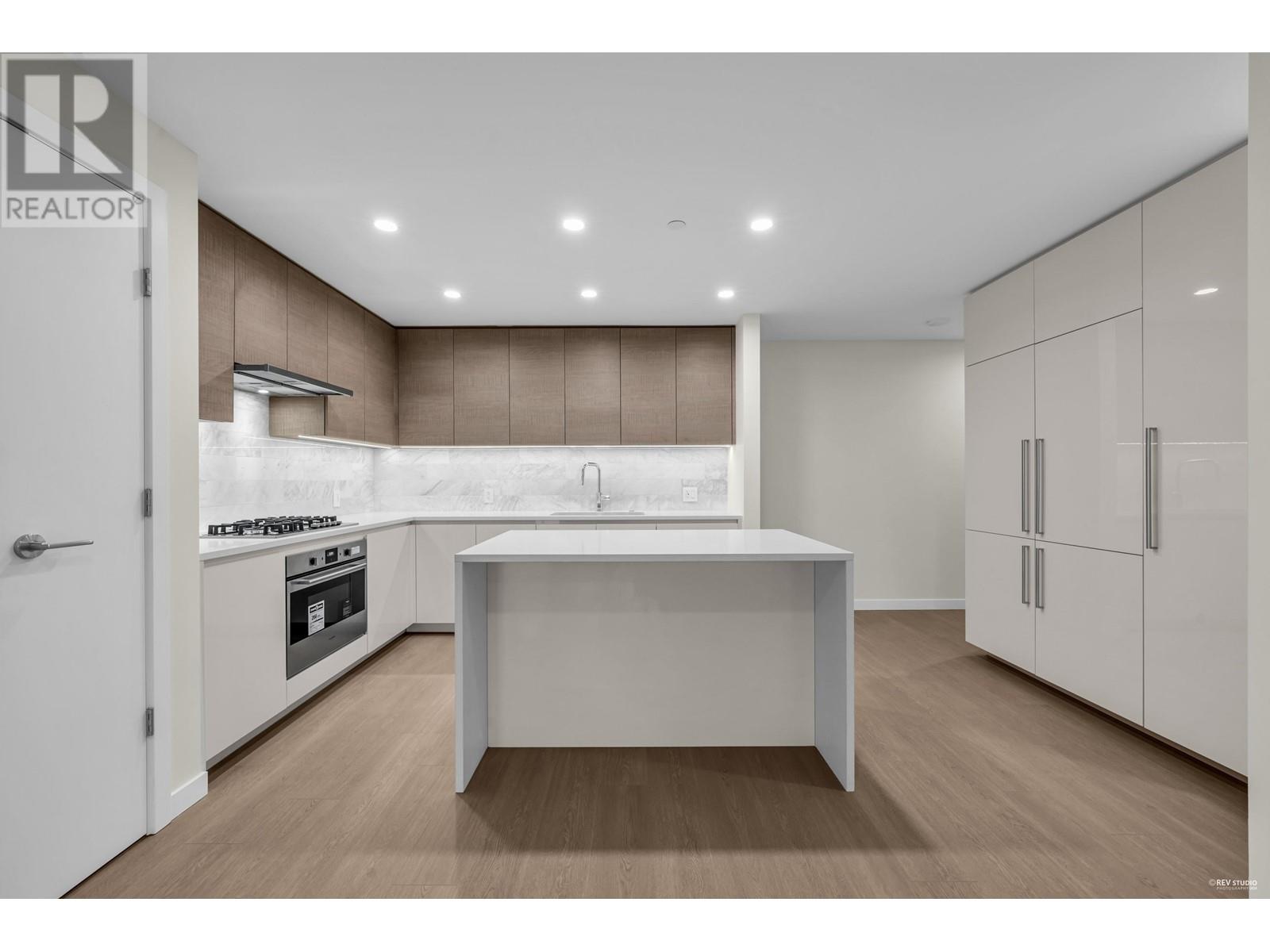 1606 4168 LOUGHEED HIGHWAY, Burnaby