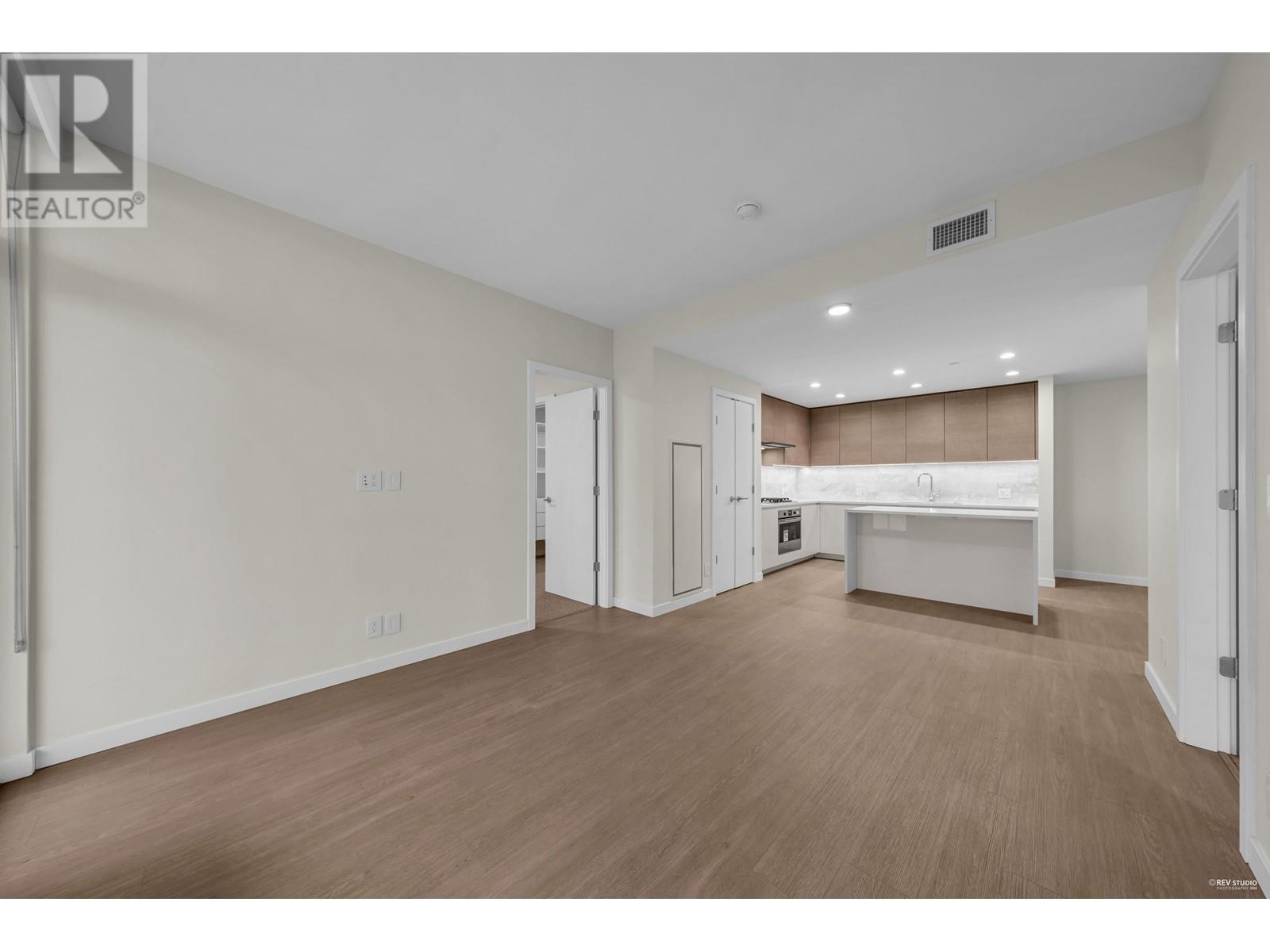 Listing Picture 8 of 29 : 1606 4168 LOUGHEED HIGHWAY, Burnaby / 本拿比 - 魯藝地產 Yvonne Lu Group - MLS Medallion Club Member