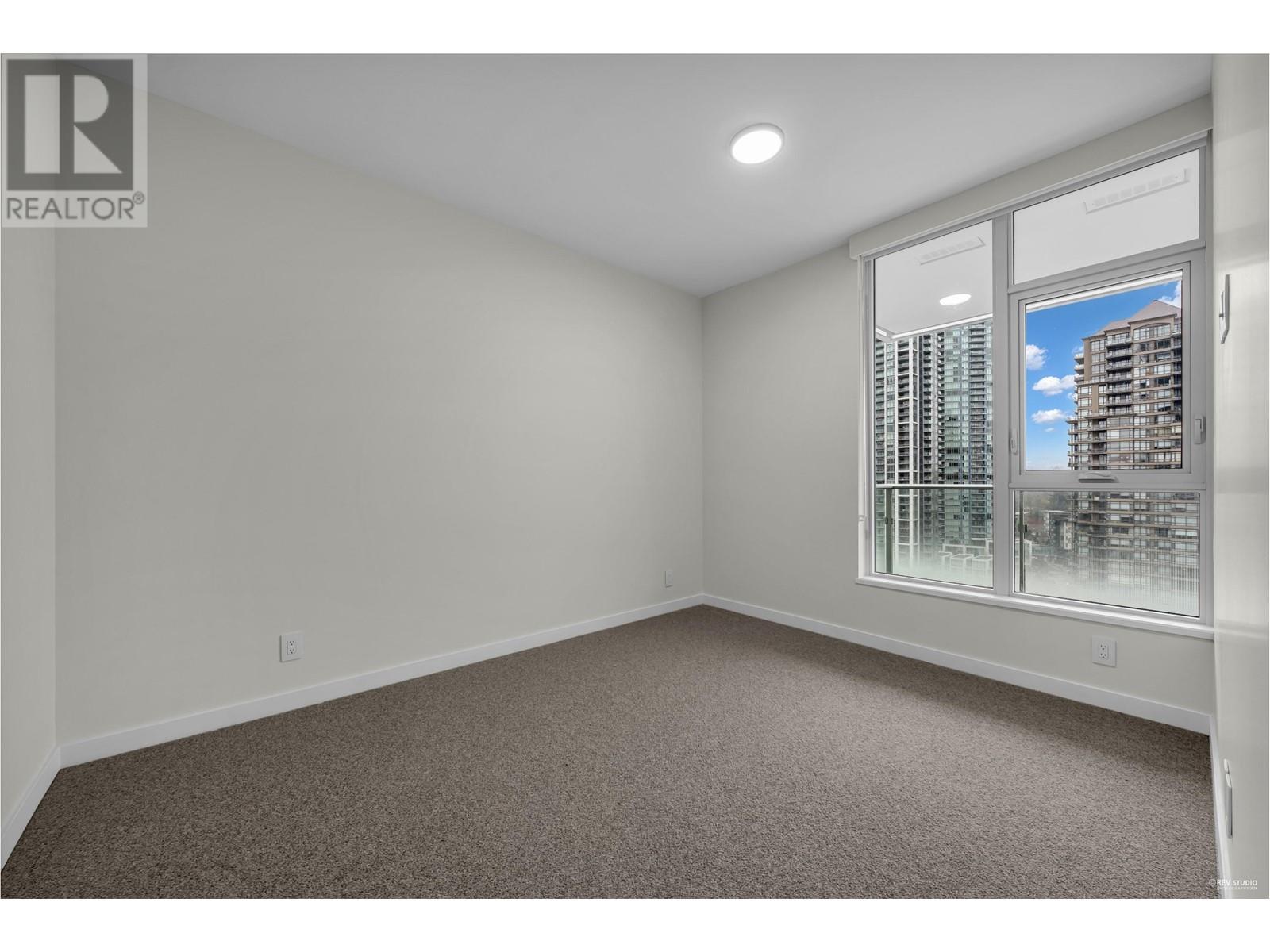 Listing Picture 11 of 29 : 1606 4168 LOUGHEED HIGHWAY, Burnaby / 本拿比 - 魯藝地產 Yvonne Lu Group - MLS Medallion Club Member