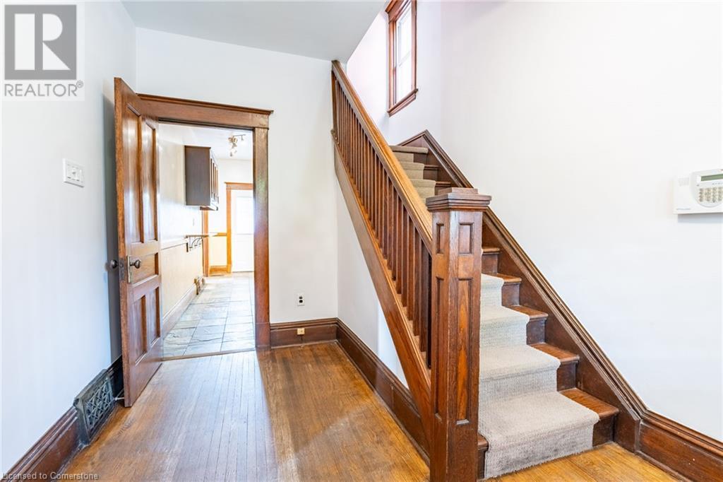 26 Ontario Avenue, Hamilton, Ontario  L8N 2X2 - Photo 6 - 40683133