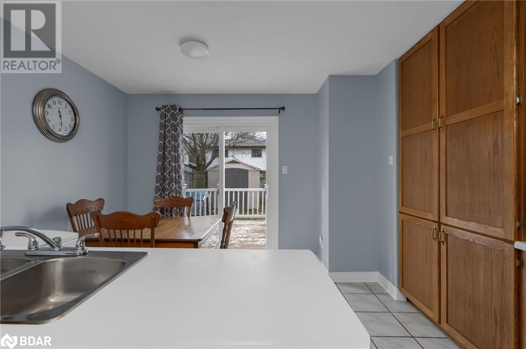 133 Cardinal Street, Barrie, Ontario  L4M 6G2 - Photo 8 - 40682615