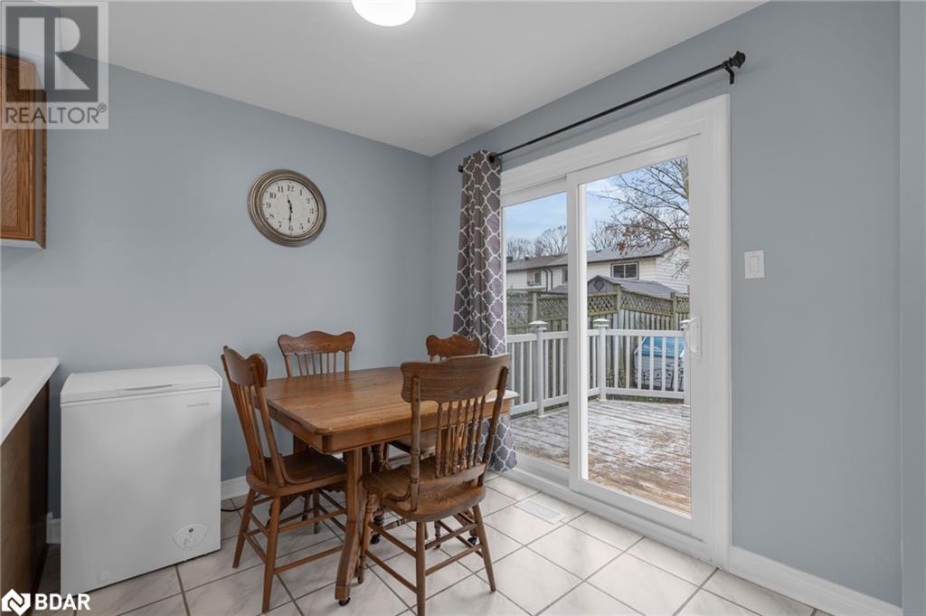 133 Cardinal Street, Barrie, Ontario  L4M 6G2 - Photo 9 - 40682615