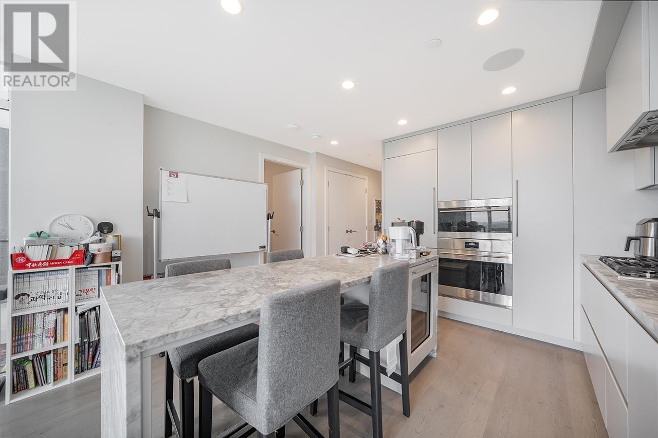 Listing Picture 8 of 17 : 1204 7433 CAMBIE STREET, Vancouver / 溫哥華 - 魯藝地產 Yvonne Lu Group - MLS Medallion Club Member