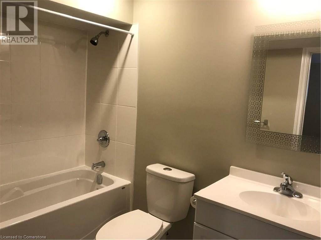102 Elmbank. Trail Unit# B, Kitchener, Ontario  N2R 0H2 - Photo 7 - 40682996