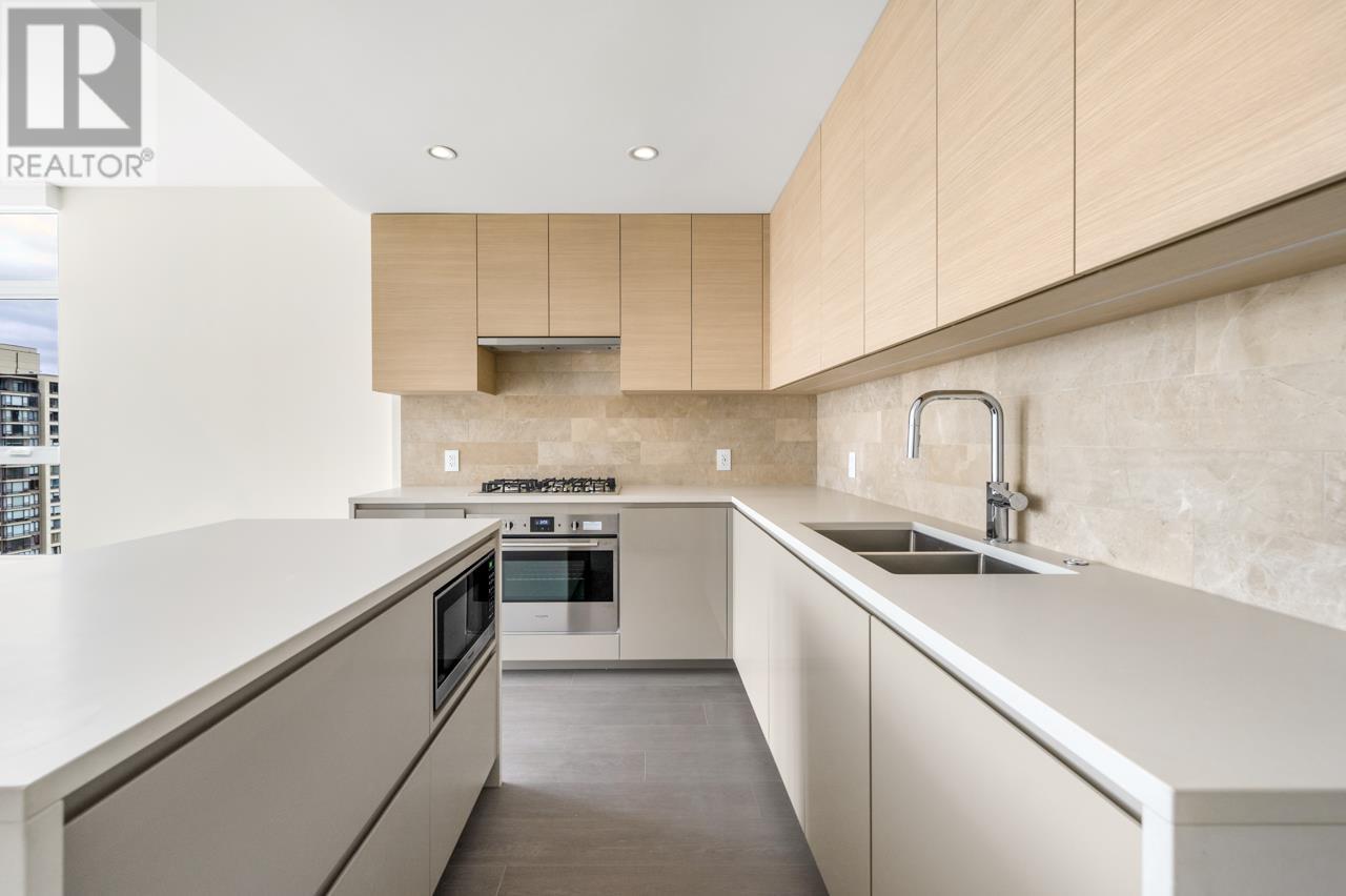 Listing Picture 2 of 32 : 1011 2186 GILMORE AVENUE, Burnaby / 本拿比 - 魯藝地產 Yvonne Lu Group - MLS Medallion Club Member