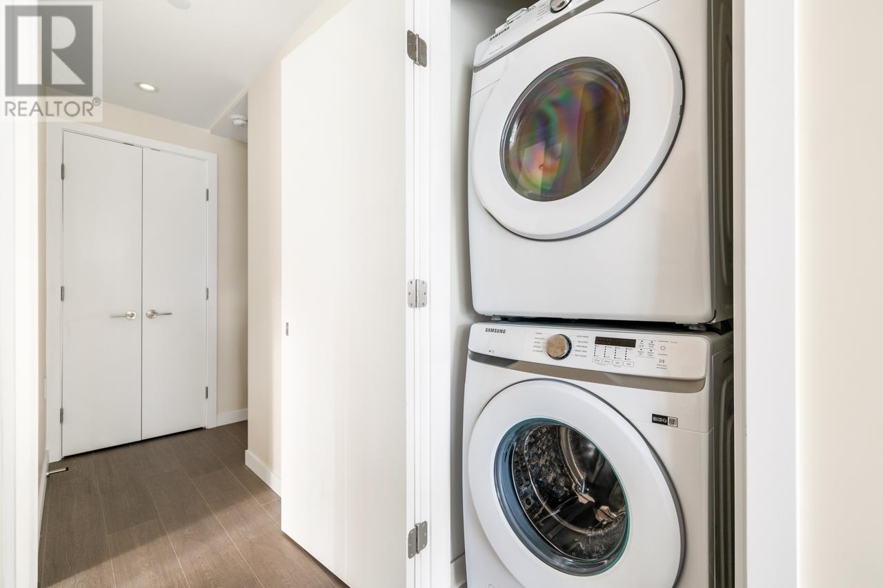 Listing Picture 17 of 32 : 1011 2186 GILMORE AVENUE, Burnaby / 本拿比 - 魯藝地產 Yvonne Lu Group - MLS Medallion Club Member