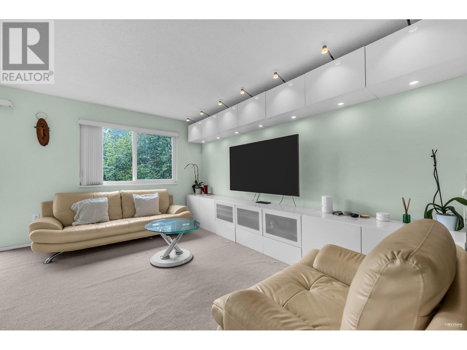Listing Picture 2 of 22 : 203 8020 COLONIAL DRIVE, Richmond / 烈治文 - 魯藝地產 Yvonne Lu Group - MLS Medallion Club Member