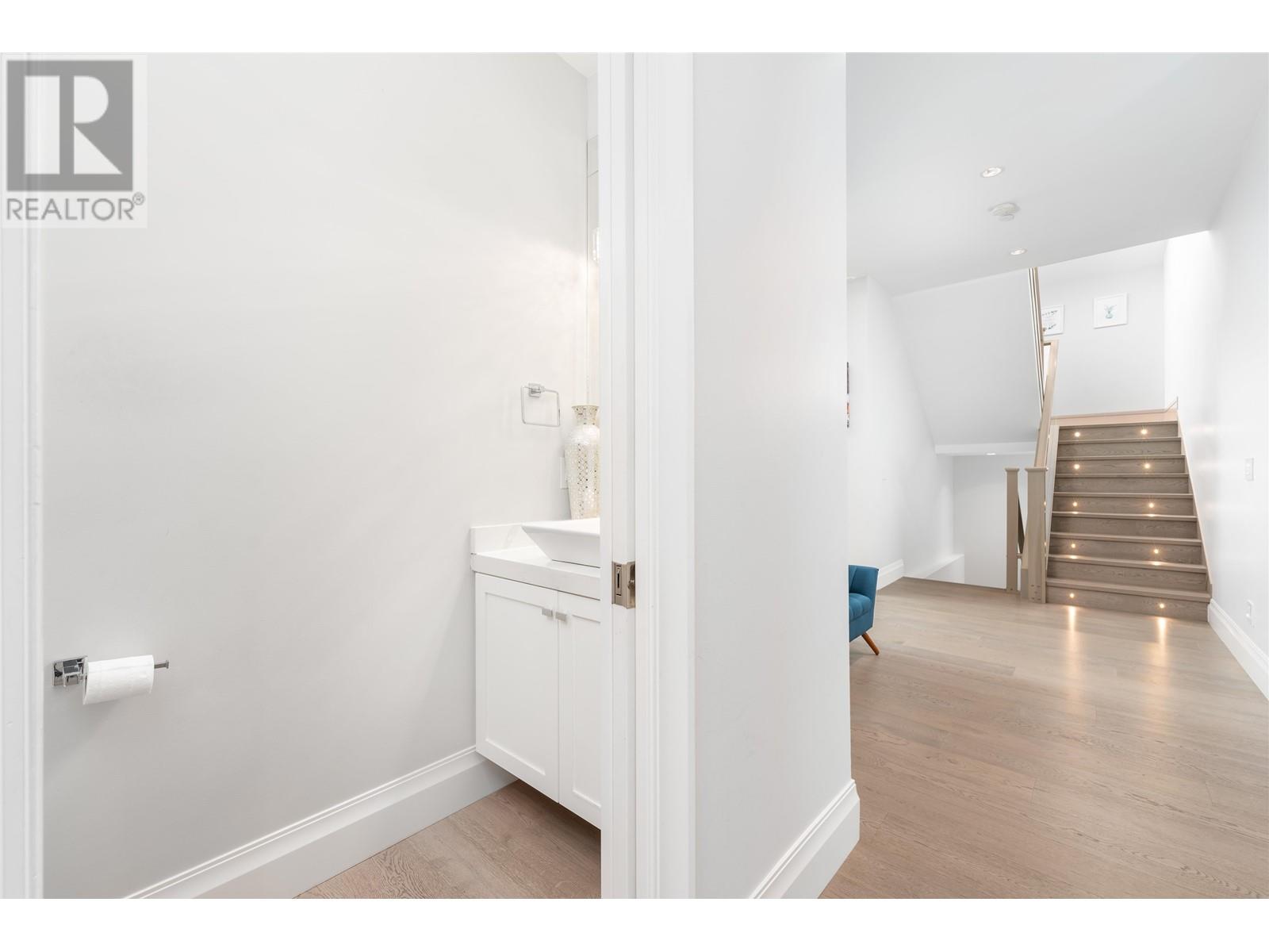 5483 15b Avenue, Tsawwassen, British Columbia  V4M 2G8 - Photo 12 - R2948446